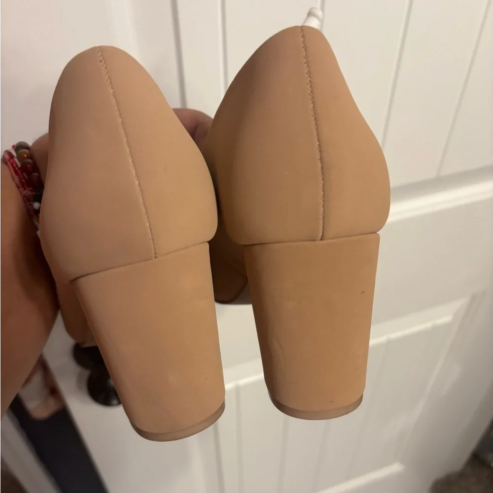 Women’s Torrid Black and Tan Heels, 10 Wide - Picture 5 of 6